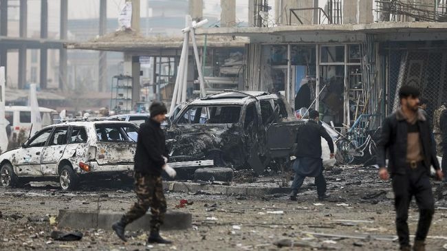 Setidaknya 19 orang meninggal dan 32 luka-luka akibat ledakan truk tangki BBM yang terjadi di Utara ibu kota Kabul, Afghanistan