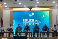 Menteri Koperasi dan UKM Teten Masduki beserta jajaran saat refleksi tahun 2022 di Jakarta, Senin (26/12/2022)