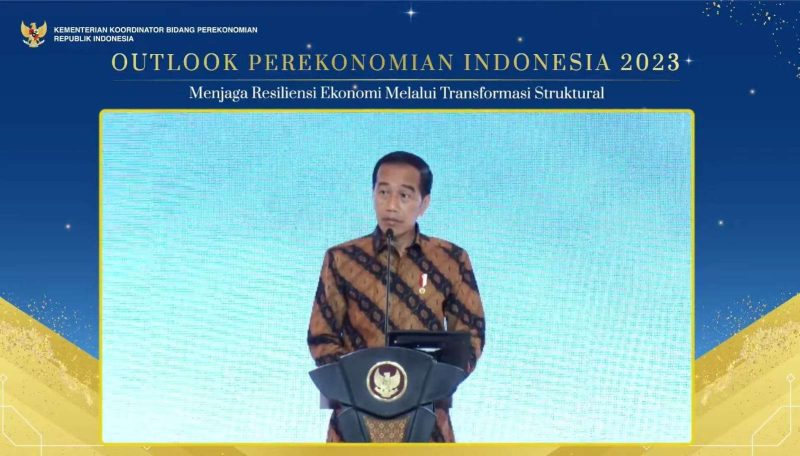 Presiden Joko Widodo saat memberikan sambutan dalam acara Outlook Perekonomian Indonesia Tahun 2023, di Hotel Ritz Carlton, Jakarta, Rabu (21/12/2022). (Foto: Tangkapan Layar YouTube Kemenko Perekonomian)