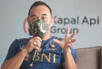 Kepala Bidang Pembinaan dan Prestasi PP PBSI, Rionny Mainaky saat menjelaskan kepada media terkait dengan persiapan timnya menghadapi turnamen BWF World Tour Finals 2022, Bangkok, Thailand, di Pusat Pelatnas PBSI, Cipayung, Jakarta Timur, Kamis (1/12/2022)