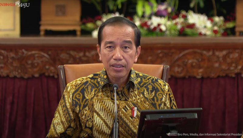 Presiden Jokowi memberikan keterangan pers, Jumat (30/12/2022), di Istana Merdeka, Jakarta. (Sumber: Tangkapan Layar)
