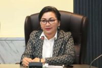 Dirjen Bimas Kristen Kemenag Jeane Maria Tulung di kantor Kemenag. (foto : HUMAS KEMENAG)