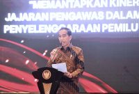 Presiden Joko Widodo minta Bawaslu tegas aturan pemilu. Hal itu disampaikannya dalam acara Konsolidasi Nasional Bawaslu 2022 di Jakarta, Sabtu (17/12/2022). (Foto: Biro Pers Setpres)