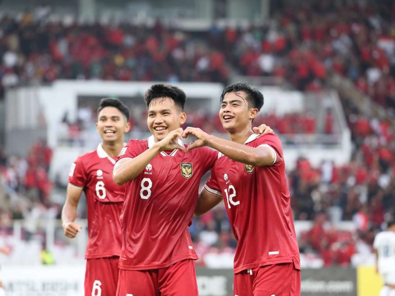 Sejumlah pemain Indonesia melakuakn selebrasi usai menang atas Kamboja 2-1 (Foto: PSSI)
