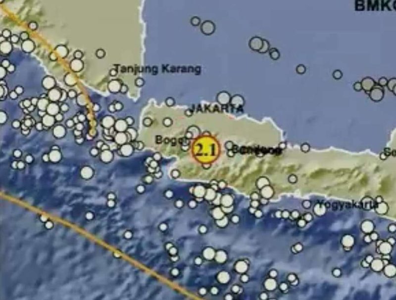 Kedalaman 11 kilometer.