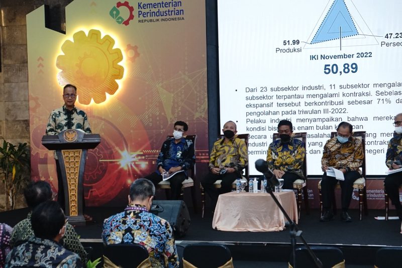 Menteri Perindustrian Agus Gumiwang Kartasasmita pada acara Jumpa Pers Akhir Tahun 2022 dan Seminar Outlook Industri 2023 di Jakarta, Selasa (27/12)