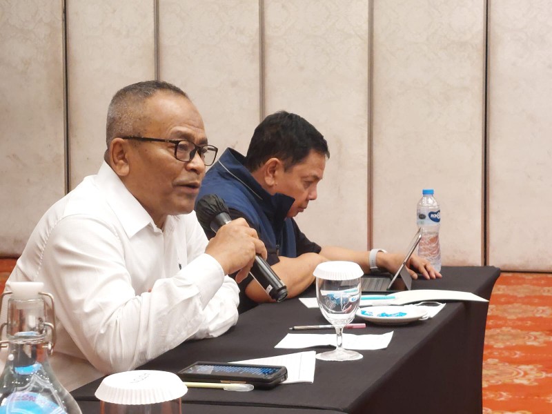 Ketua PWI Pusat Atal S Depari saat membuka Focus Group Discussion [FGD] 'Strategi Sumut Dan Aceh Meningkatkan Prestasi Olahraga dan Kebangkitan Ekonomi Daerah' yang didadakan di Aston Kartika Hotel, Jumat [16/12/2022].