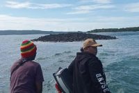 Pulau Baru yang muncul di Desa Teinaman Kecamatan Tanimbar Utara, Maluku usai gempa berkekuatan magnitudo 7,5 mengguncang Maluku
