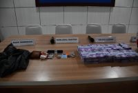 Pangkalan TNI AL (Lanal) Banten menggagalkan peredaran uang palsu di kapal yang tengah berlayar di perairan Selat Sunda.