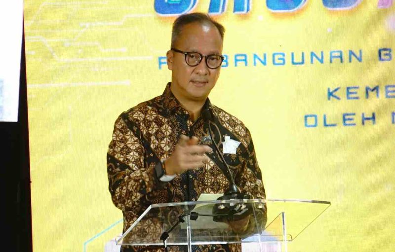 Menteri Perindustrian Agus Gumiwang Kartasasmita