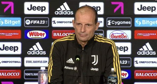 Pelatih Juventus, Massimiliano Allegri saat komentari hukuman pengurangan poin dari Federasi Sepak Bola Italia. (Foto: Twitter @juventusfcen)