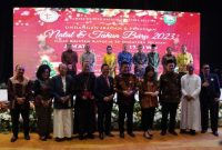 Ketua DPRD Provinsi Sumatera Selatan, Hj RA Anita Noeringhati SH MH bersama Gubernur Sumsel H Herman Deru, serta para Tokoh Agama menghadiri undangan Perayaan Natal dan Tahun Baru 2023 Umat Kristen Katolik se-Sumatera Selatan, bertempat di Ballroom Social Market, Palembang, Jumat [6/1/2023].