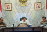 Menko Perekonomian Airlangga Hartarto mengumumkan Program Kartu Prakerja Skema Normal