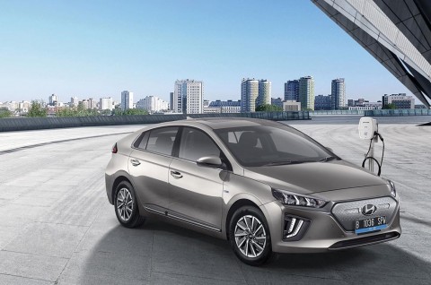 Mobil listrik jenis Battery Electric Vehicle (BEV) (sumber: medcom.id)