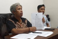 Ketua Lembaga Bantuan Hukum Sriwijaya IUS Institute [LBH Sriusin] M Jayanto SH MH melakukan konferensi pers wartawan di Cafe Soja, Selasa [10/01/2023].