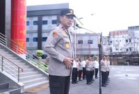 Wakapolda Sumsel Brigjen Pol M Zulkarnain SIK MSi memimpin apel pagi, Senin (9/1/2023) di lapangan Apel Mapolda Sumsel.