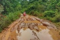 Kerusakan jalan menuju Sako Suban Muba