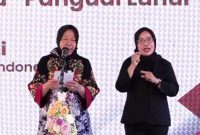 Menteri Sosial, Tri Rismaharini (kiri) ketika meresmikan Rumah Susun Sentra Terpadu Pangudi Luhur di Bekasi, Jumat (10/2/2023). (Foto: Humas Kemensos)