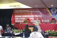 Anggota Bawaslu Totok Hariyono menjadi narasumber dalam Rakernas) I Asosiasi DPRD Kota Seluruh Indonesia (ADEKSI) di Jakarta, Senin (27/2/2023)