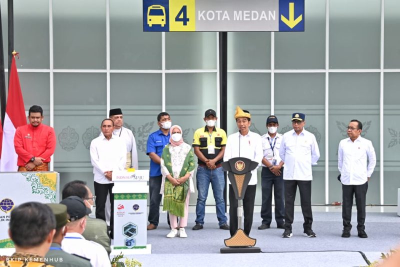 Presiden RI Joko Widodo didampingi Menteri Perhubungan RI Budi Karya Sumadi meresmikan dua Terminal Tipe A di Sumatera Utara, yaitu Terminal Tipe A Amplas di kota Medan dan Terminal Tipe A Tanjung Pinggir di kota Pematang Siantar