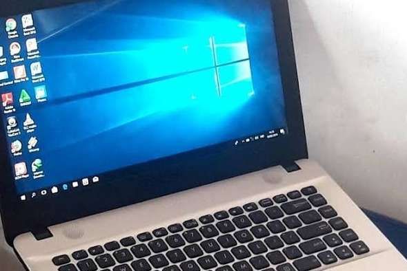 Ilustrasi Laptop