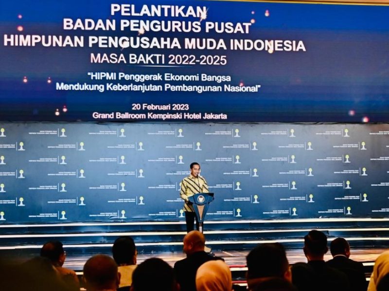 Presiden Jokowi memberikan sambutan pada Pelantikan BPP HIPMI Masa Bakti Tahun 2022-2025 di Hotel Kempinski, Jakarta Pusat, Jakarta,  Senin (20/02/2023)