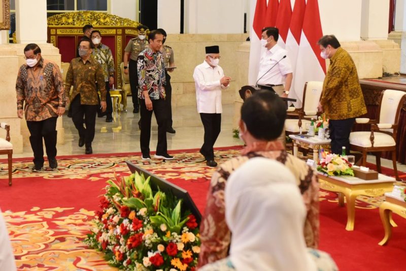 Presiden Jokowi sebelum memimpin SKP, di Istana Negara, Kamis (02/03/2023) siang. (Foto: Humas Setkab)