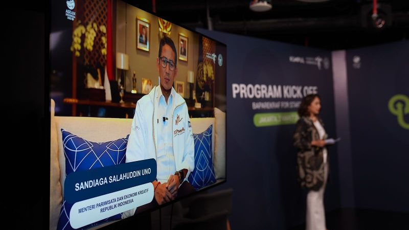 Menteri Pariwisata dan Ekonomi Kreatif/Kepala Badan Pariwisata dan Ekonomi Kreatif (Menparekraf/Kabaparekraf) Sandiaga Salahuddin Uno dalam