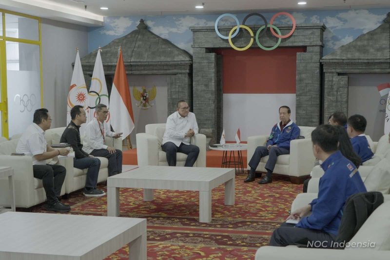 Plt Sekjen NOC Indonesia Harry Warganegara menerima delegasi CAMSOC. (Foto: NOC Indonesia)