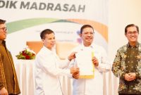 Prosesi MoU Ditjen Pendis dan BMBPSDM terkati penggunaan sistem belajar bagi Guru dan Pengawas