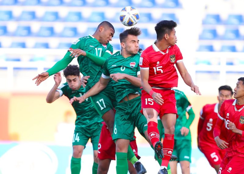 Tim U-20 Indonesia harus mengakui keunggulan Irak dengan skor 0-1 pada laga perdana Piala AFC U-20 2023 di Stadion Lokomotiv, Tashkent, Rabu (1/3/2023)