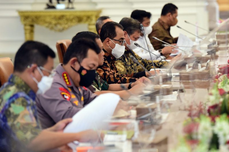 Menhub saat mengikuti Rapat mengenai Persiapan Arus Mudik Idulfitri 1444 H di Istana Merdeka, Jakarta, Jumat (24/03/2023). (Foto: Humas Setkab)