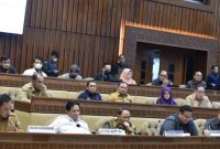Suasana Rapat Dengar Pendapat (RDP)Komisi II DPR RI bersama Bawaslu, KPU, DKPP, dan Kementerian Dalam Negeri (Kemendagri) di Gedung DPR RI, Senin (27/3/2023)