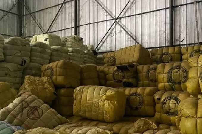 Bal Pakaian Bekas Impor