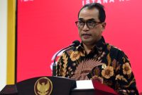 Menhub Budi Karya Sumadi memberikan keterangan persnya usai mengikuti Rapat yang dipimpim Presiden Jokowi di Kantor Presiden, Jakarta, Jumat (24/03/2023). (Foto: Humas Setkab)