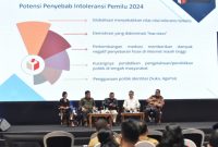 Ketua Bawaslu Rahmat Bagja (paling kanan) menjadi narasumber pada Rakornas Pemda dan FKUB Kemendagri di Tangerang, Banten, Selasa (28/2/2023)