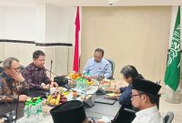 Menag RI, Yaqut Cholil Qoumas saat Rapat Koordinasi dengan Panitia Penyelenggara Ibadah Haji di Madinah, Senin (13/3/2023)