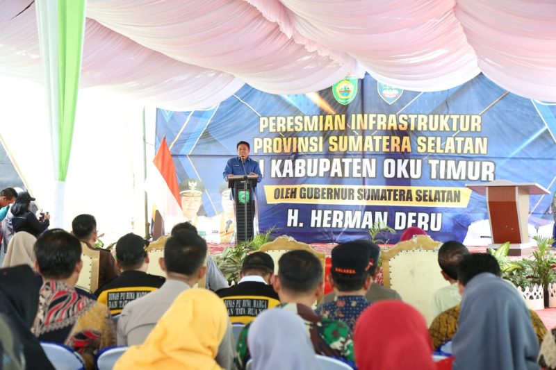 Gubernur Sumsel, H Herman Deru saat sambutan pada peresmian infrastruktur di Kabupaten OKU Timur, Kamis (23/2/2023)