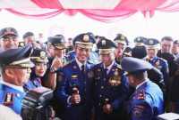 Walikota Palembang H Harnojoyo mendampingi Mendagri RI Tito Karnavian selepas upacara perayaan hari ulang tahun [HUT] 104 Pemadam Kebakaran dan Penyelamatan yang dilaksanakan di lapangan Monumen Nasional [Monas] Jakarta, Rabu [1/3/2023].