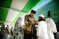 Wakil Gubernur Sumsel H Mawardi Yahya menghadiri Wisuda Ke-1 santriwan dan santriwati Rumah Tahfidz Quran Hasyim Al-Haq di Desa Tanjung Dayang Selatan Kabupaten Ogan Ilir,  Sabtu [4/3] siang. 