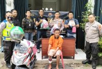 Kurang dari 24 jam, Satreskrim Polsekta Seberang Ulu [SU] I Palembang, berhasil meringkus Rahmat Alamsyah als Alam [28], pelaku pembunuhan di warung bawah Jembatan Ampera Palembang, pada Jumat [3/3/2023] sore.