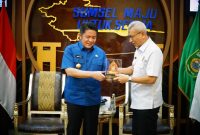 Gubernur Sumsel H Herman Deru menerima Kunjungan Kerja [Kunker] Sekretaris Jendral Dewan Ketahanan Nasional [Sekjen Wantannas] RI, Laksamana Madya TNI [Purn] Dr Ir Harjo Susmoro SSos MH MTr, bertempat di ruang tamu Gubernur Sumsel, Selasa [7/3] pagi.
