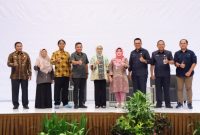 Walikota Palembang, H Harnojoyo melalui Staff Ahli Walikota Bidang Ekbang dan Investasi Hj dr Letizia MKes dalam Sosialisasi Pembukaan Program Beasiswa S2
dalam dan Luar Negeri Kementerian Kominfo di Hotel The Zuri Palembang, Kamis [9/3/2023].