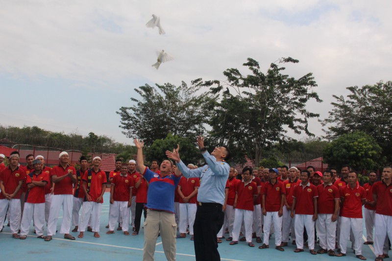 Lapas IIB Narkotika Banyuasin menggelar Pekan Olahraga dan Seni Pemasyarakatan [Porsenap] di Lapangan Olahraga Lapas IIB Narkotika Banyuasin, Selasa [14/3/2023].