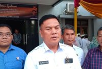 Direktur Direktorat Intelkam Polda Sumsel Kombes Pol Iskandar F Sutisna SIK MSi bersama Wadir Intelkam Polda Sumsel AKBP Dwi Mulyanto SIK SH MSi, Kasubdit I AKBP Sobirin, Kasubdit II AKBP Afria Jaya, Kasubdit IV Alex Ramdan SE, Kabag Ops Polresta Palembang AKBP Hadi Wijaya (sebelumnya Kasubdit IV Kamneg), Kasubbag Renjun Kompol Metri, S.H beserta seluruh PJU Dit Intelkam Polda Sumsel dan personil saat memberikan keterangan, Selasa 21 Maret 2023.