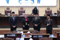 Gubernur Sumsel H Herman Deru menghadiri Rapat paripurna LXIII (63) DPRD Provinsi Sumsel dengan agenda penyampaian pengantar Laporan Keterangan Pertanggungjawaban Gubernur Sumsel (LKPJ) Tahun Anggaran 2022 di Ruang Rapat Paripurna DPRD Provinsi Sumsel, Senin, 27 Maret 2023, pagi. 