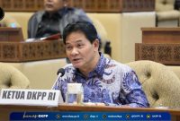 Ketua DKPP Heddy Lugito saat Rapat Dengar Pendapat (RDP) dengan Komisi II DPR RI di Gedung Nusantara DPR, Jakarta, Rabu (15/3/2023) (foto: DKPP)