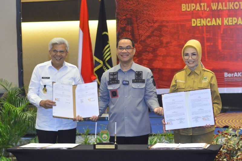 Wagub Sumsel H Mawardi Yahya menghadiri Rakor Pembentukan Regulasi Daerah yang dilaksanakan Kanwil Kemenkumham Sumsel Kantor Wilayah Sumsel, Selasa (21/2) di Ballroom Hotel Aston Palembang