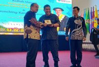 Kepala BNN RI Komjen Pol  Dr  Petrus Reinhard Golose bersama Rektor Universitas Sriwijaya Prof  Dr Ir H Anis Saggaff MSCE IPU ASEAN Eng saat kuliah umum 