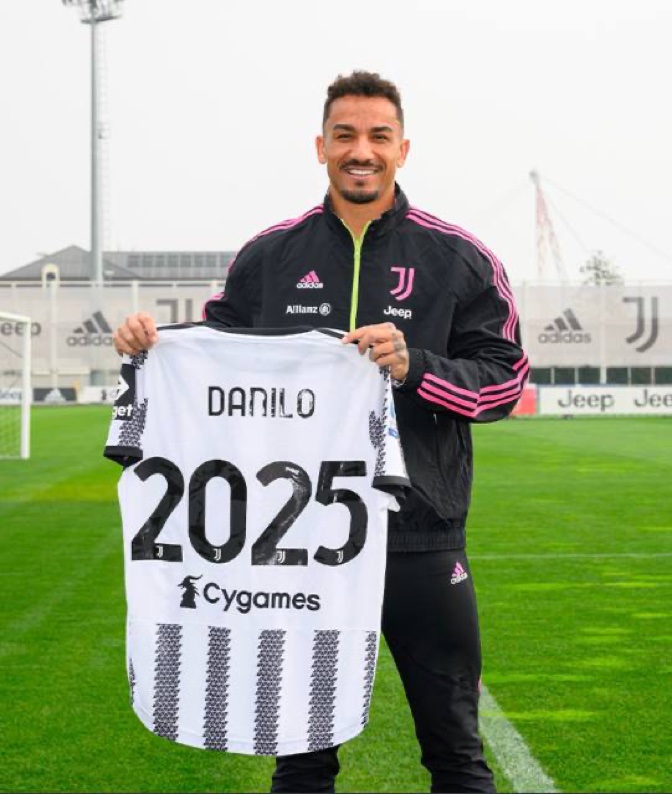 uventus memperpanjang kontrak Danilo hingga musim 2025